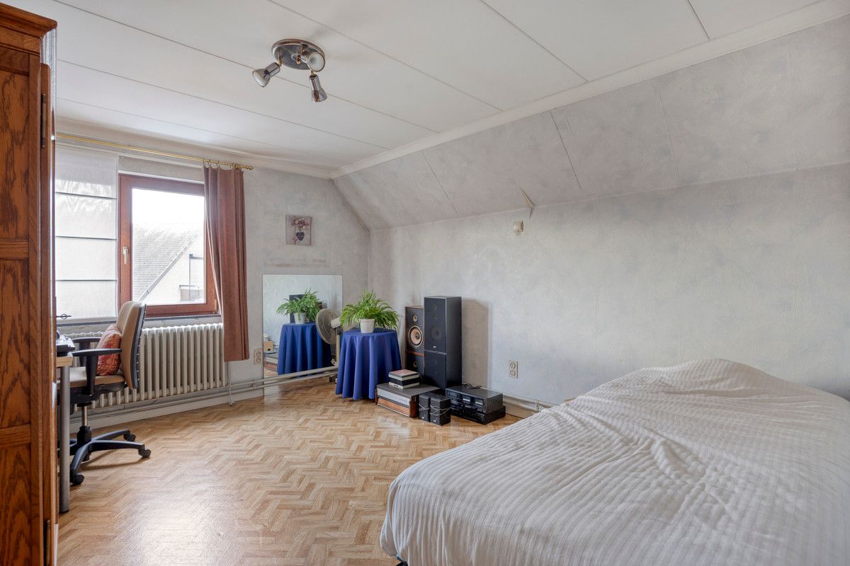 VRIJSTAANDE RUIME WONING OP 7A40CA MET 4 SLK EN POLYVALENTE RUIMTE. foto 23