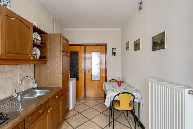Verzorgde woning met onderhoudsvriendelijke tuin op 2are 55ca en gelegen in het centrum van Kortenaken foto 10