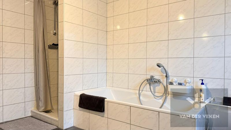 Mooie halfopen bebouwing in Stokrooie. foto 12