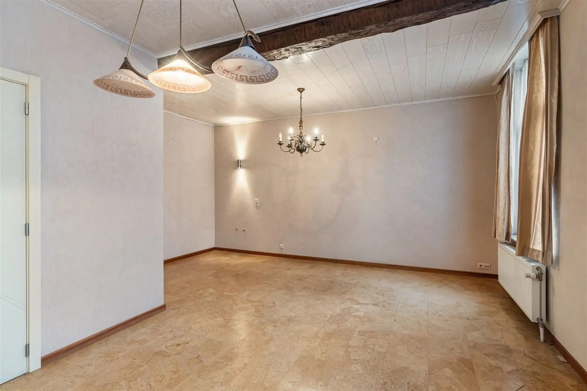 Woning met handelsgedeelte en opslagplaats. foto 27