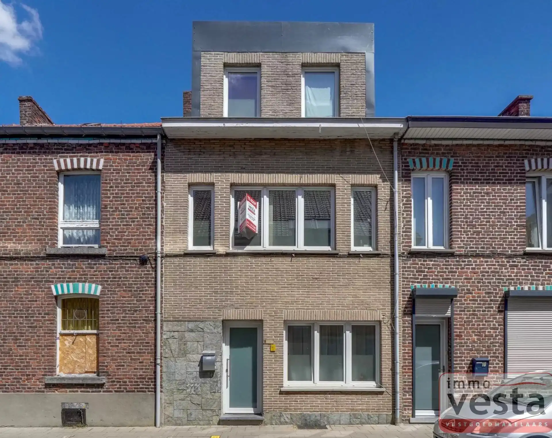 Ruime rijwoning op wandelafstand van centrum foto 2