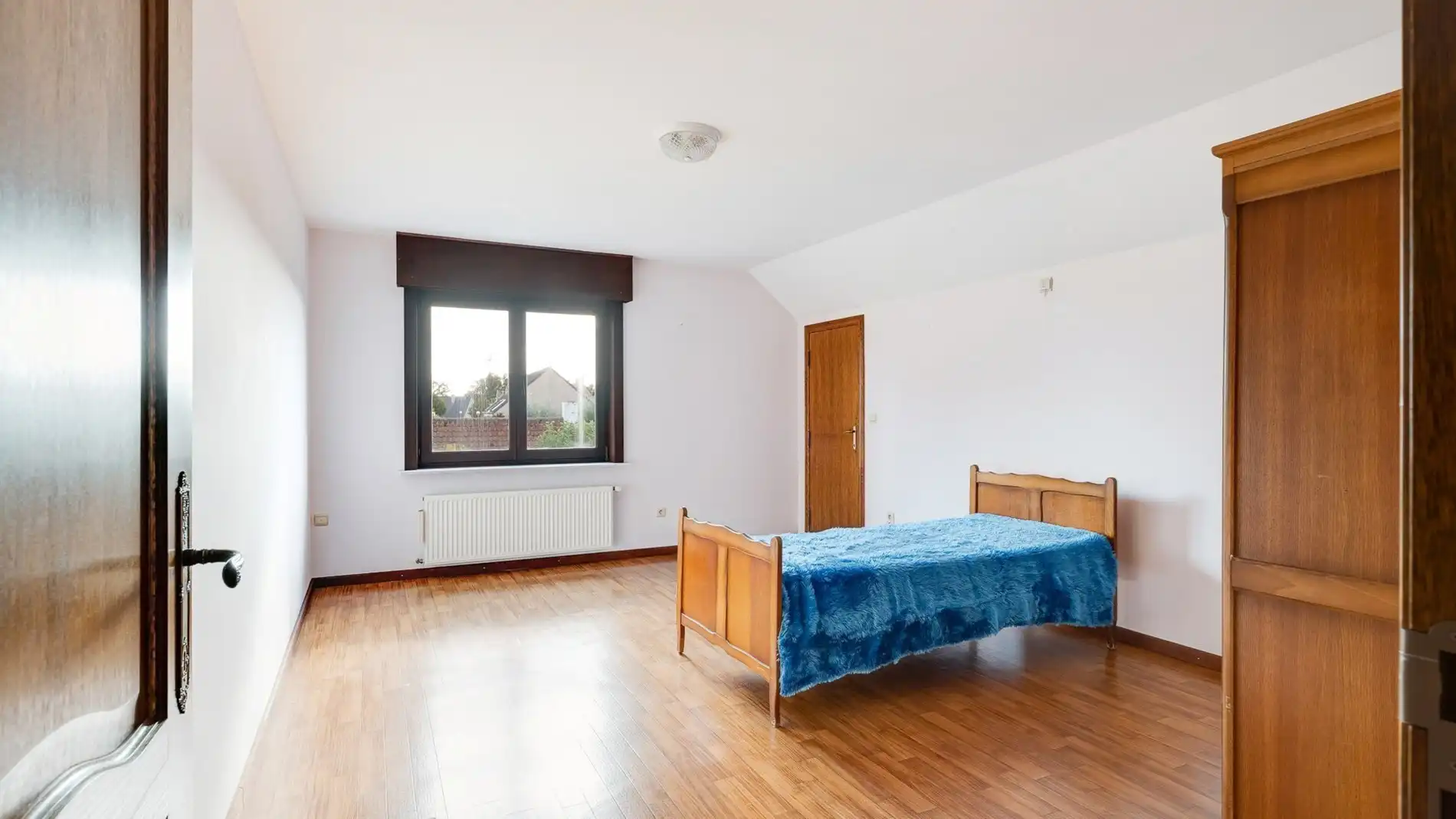 Grote alleenstaande villa te Dudzele foto 18