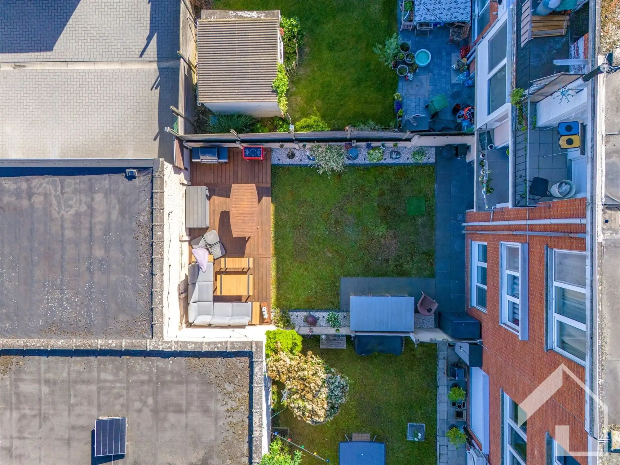 Instapklaar gelijkvloers appartement met 2 slaapkamers, tuin en terras foto 16