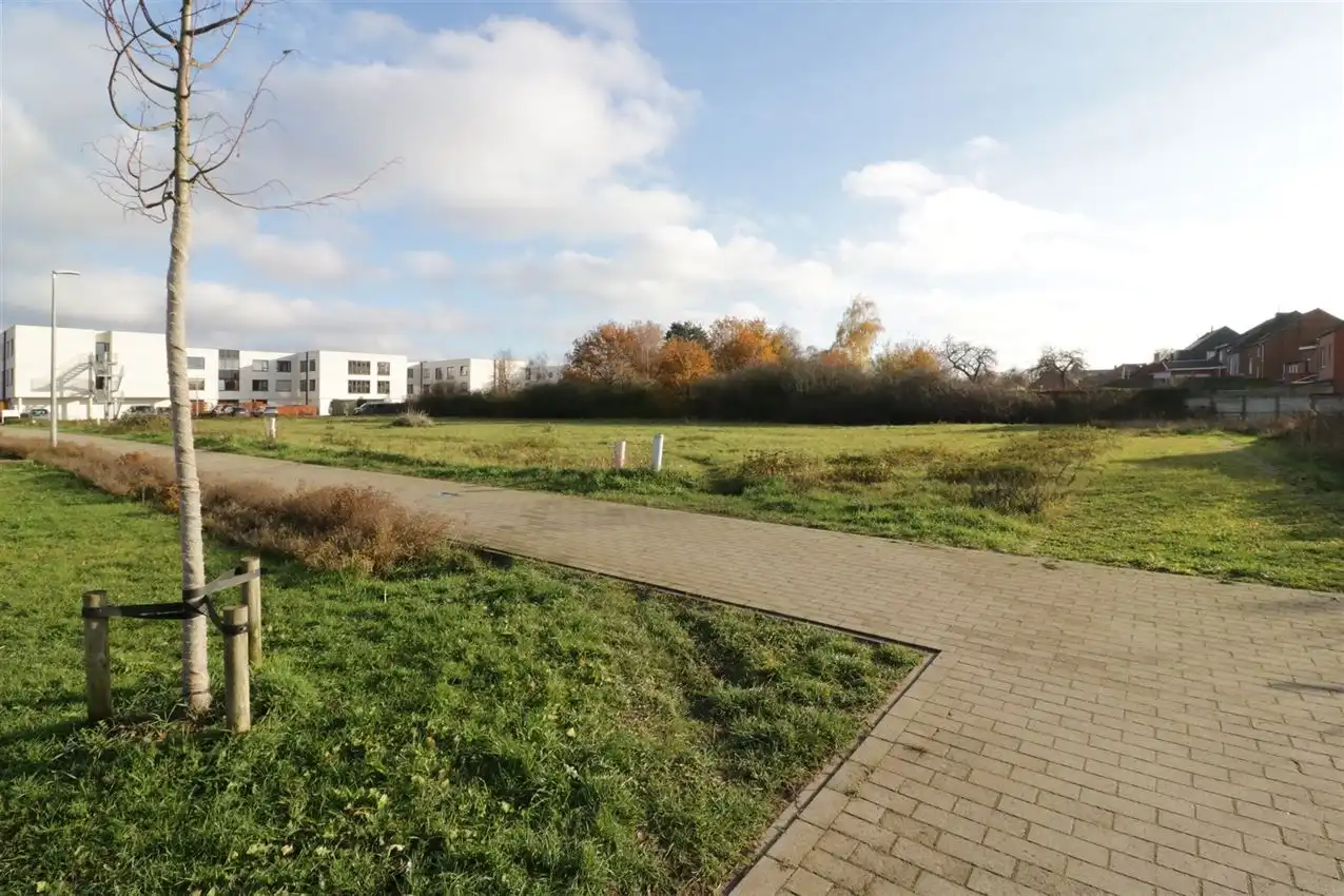 Zonnig appartement, zuidterras, twee slpk, autostaanplaats op gunstige locatie foto 37