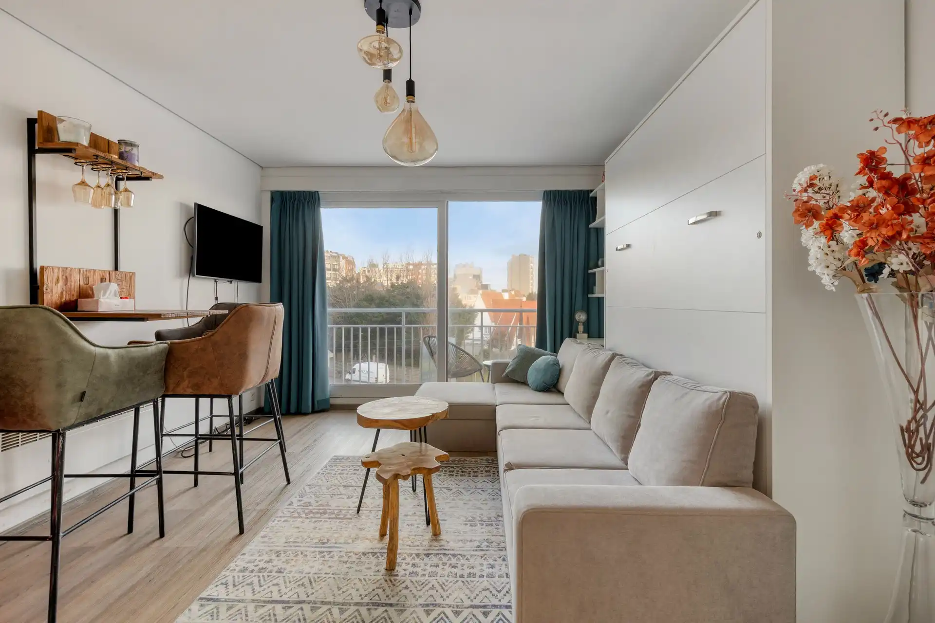 Studio met terras te Westende-Bad. foto {{pictureIndex}}