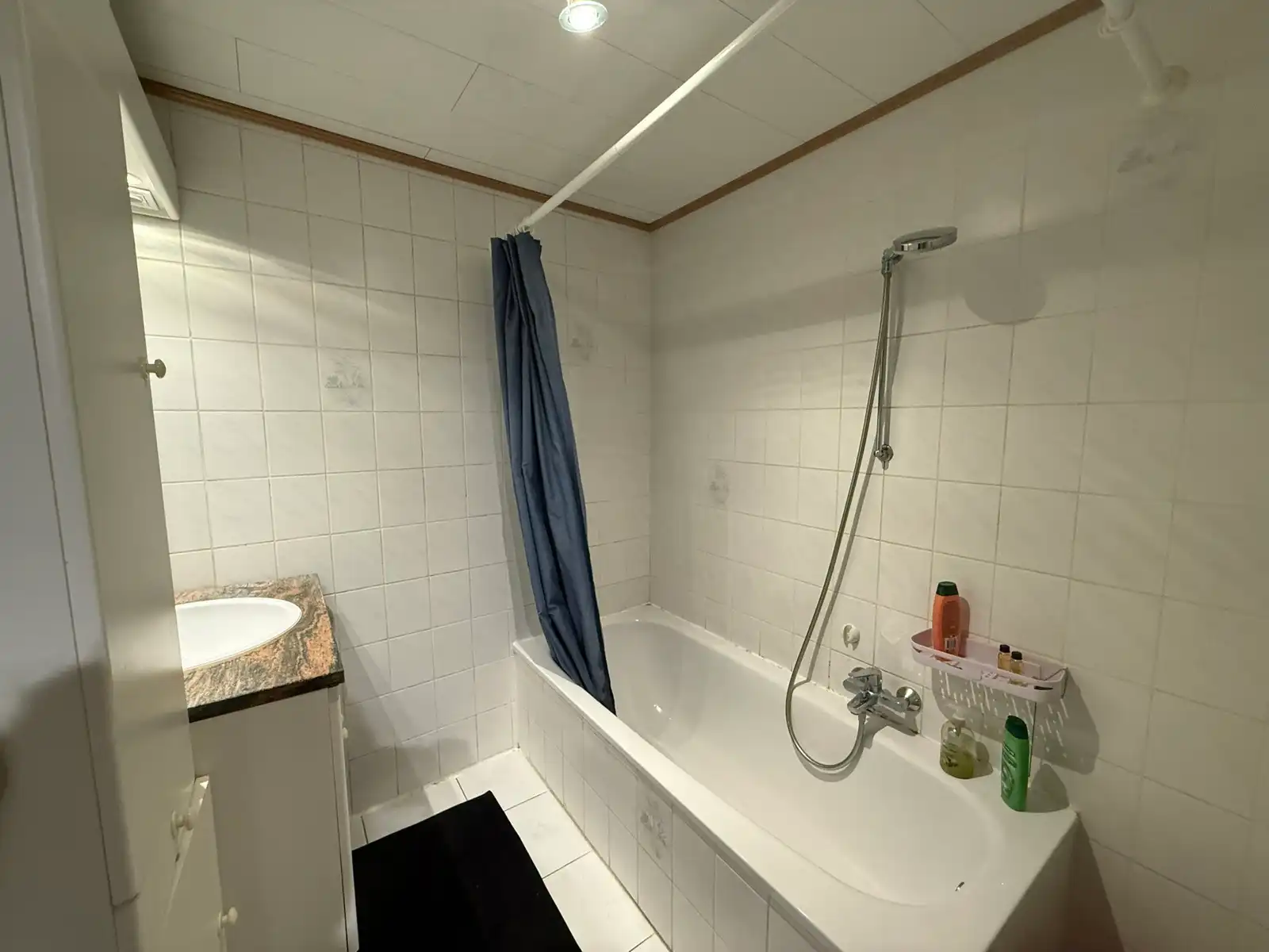 Lichtrijk appartement gelegen nabij centrum op de derde verdieping van kleinschalige bouw.  foto 10