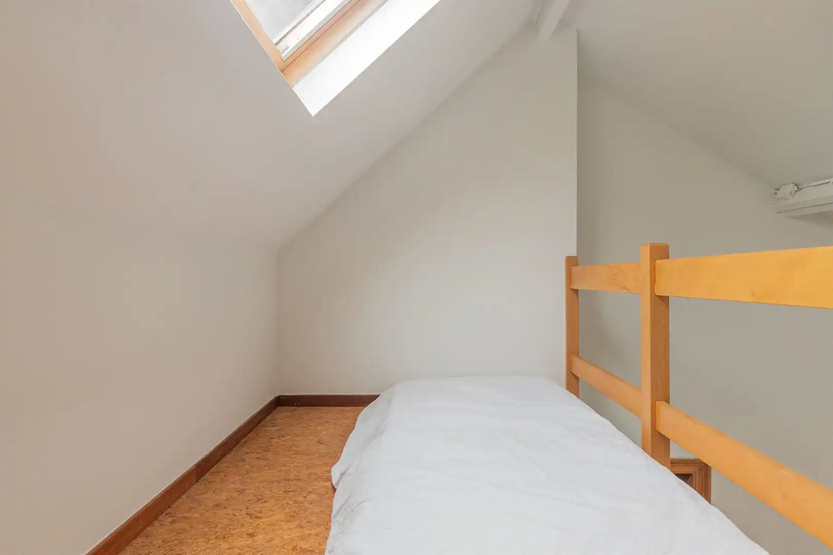 Karaktervol herenhuis met 4 slaapkamers, 2 badkamers en tuin op topligging in Jette foto 18