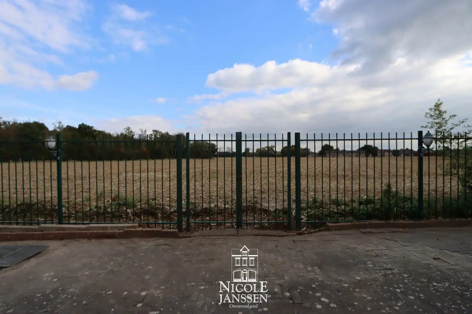 Ruime vrijstaande woning  foto 33