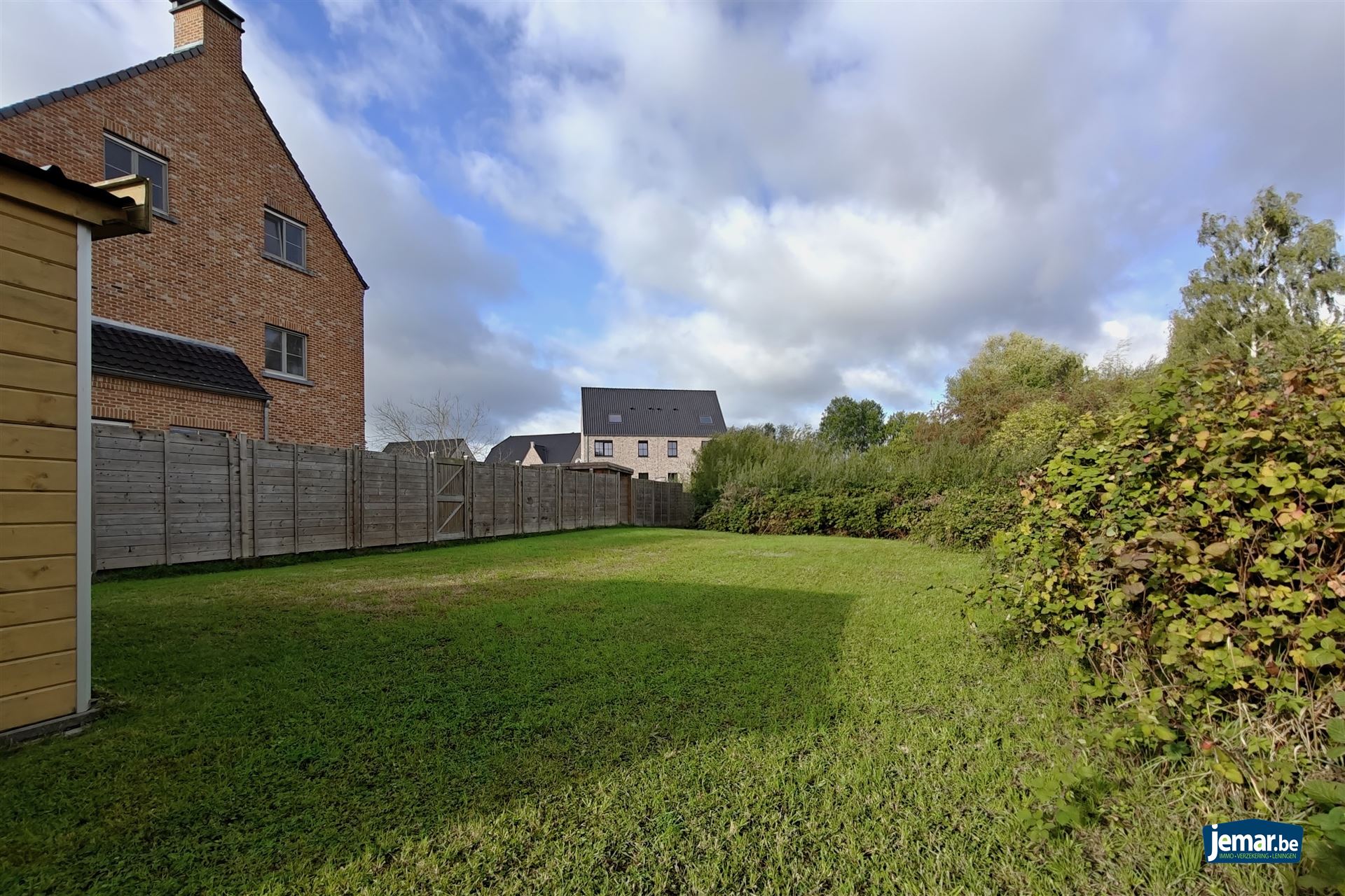 Ruime duplex (197m²) in een residentiële woonwijk te Munsterbilzen foto 22