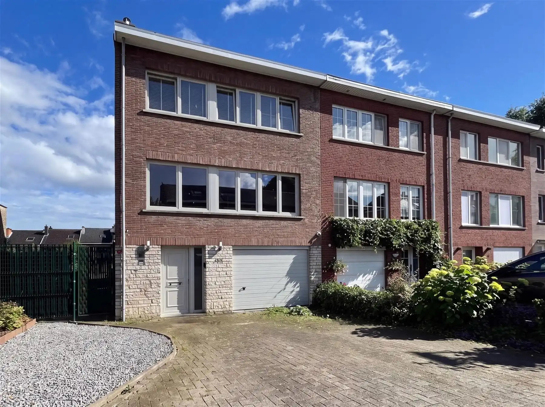 INSTAPKALRE 3 GEVEL WONING MET GARAGE foto 25
