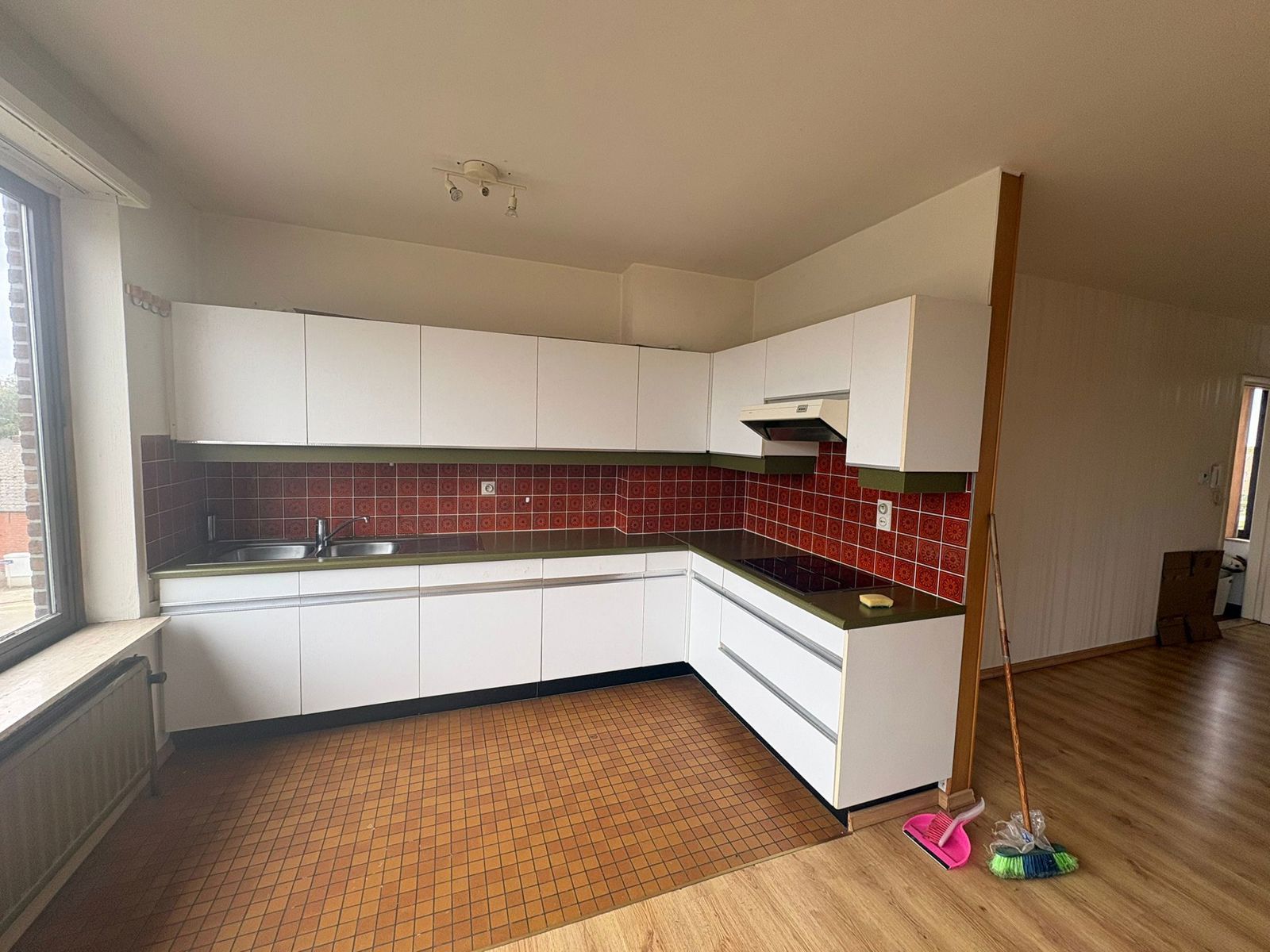 Ruim appartement met 2 slaapkamers en garagebox foto 3