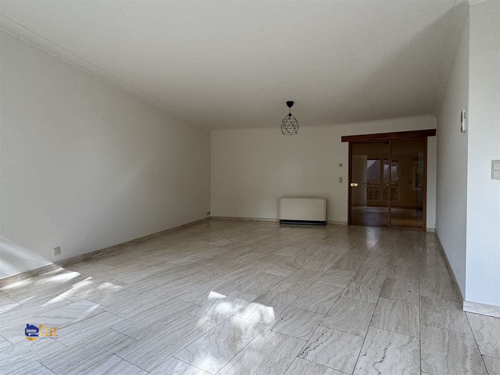 Ruim gerenoveerd appartement op het Sint-Martenplein foto 4