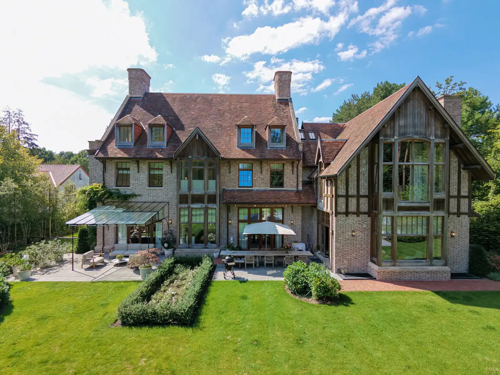 HYPERDELUXE ENGLISH COURTHOUSE VILLA OP ABSOLUTE TOPLOCATIE foto 5