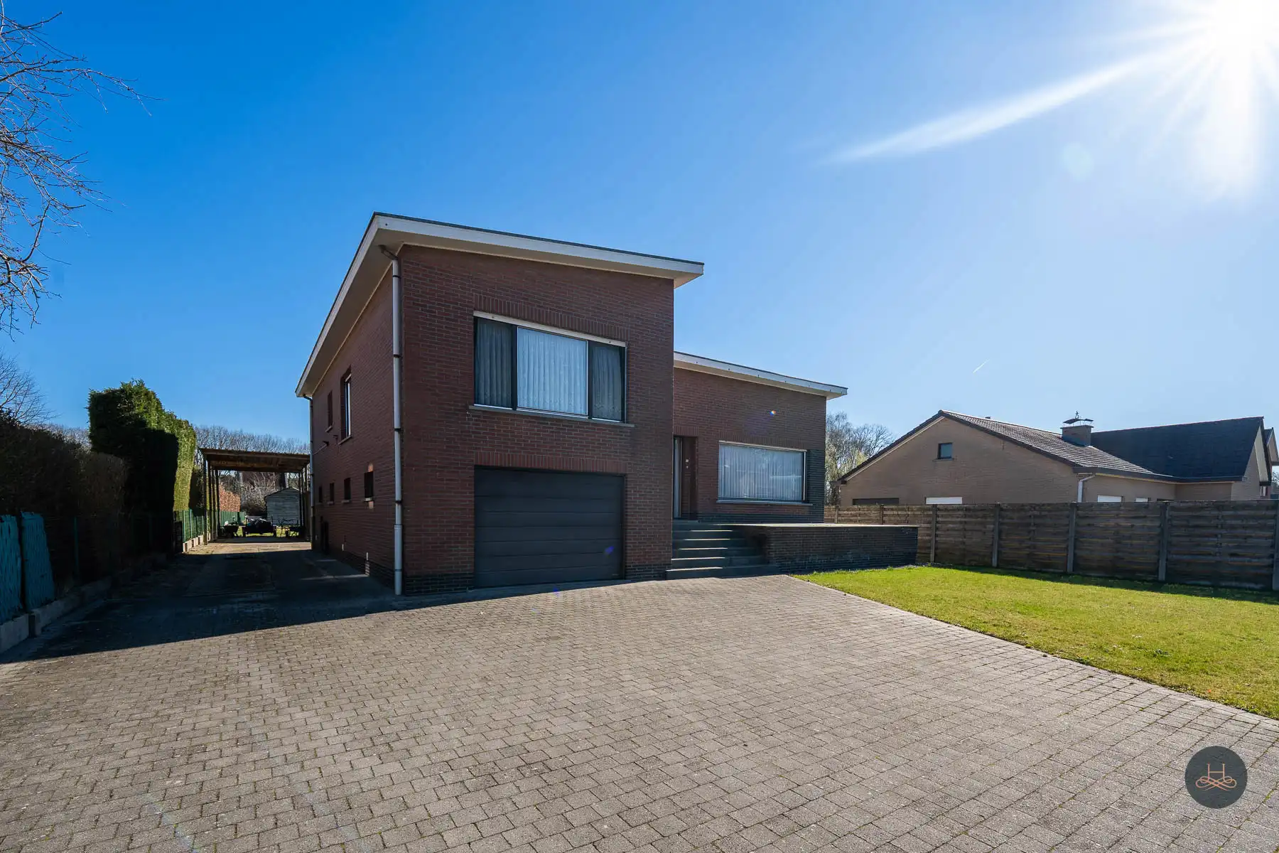 Ruime woning in rustige woonwijk  foto 2