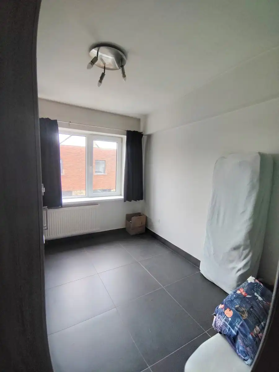 Opbrengsteigendom met handelspand & 2 appartementen foto 6