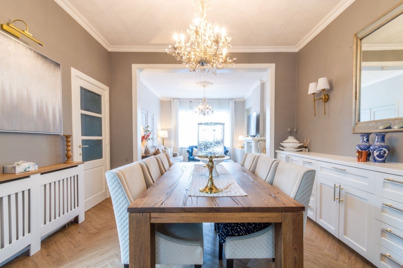 Ruime en gerenoveerde woning met 4 slaapkamers + garage! foto 5