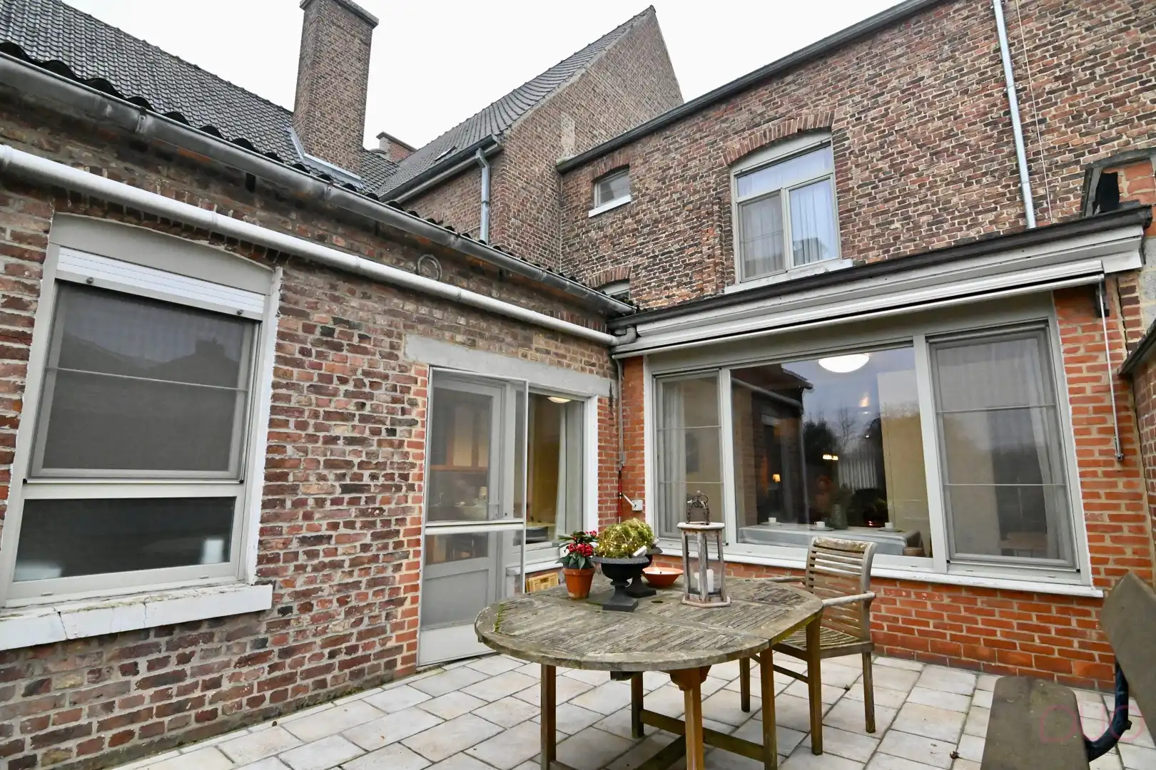 Ruime stadswoning met tuin in het centrum van Landen. foto 28