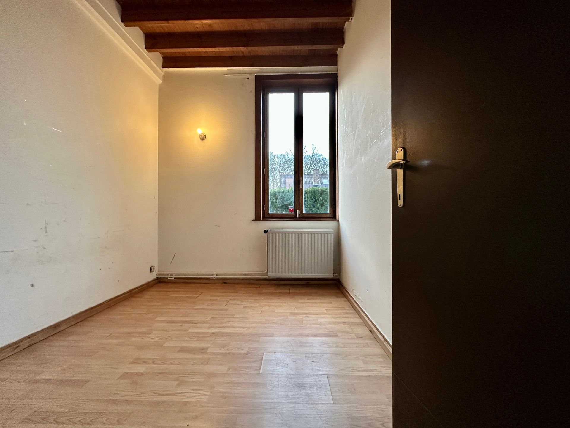 Ruime, te renoveren woning te Rotselaar foto 6