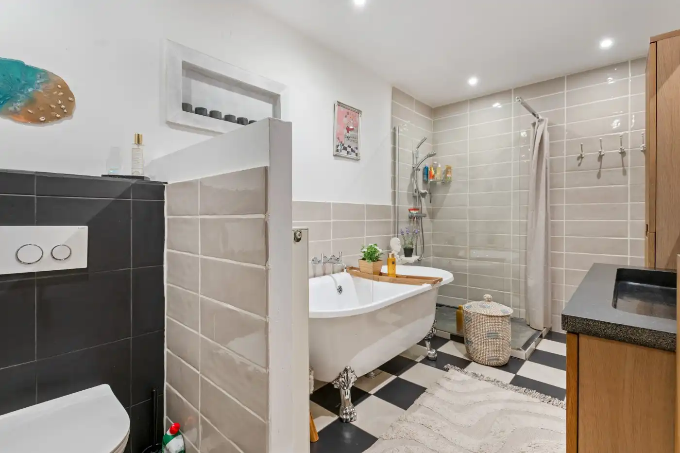 Ruime, instapklare, vrijstaande woning met 5 slpk., grote tuin en praktijkruimte foto 15