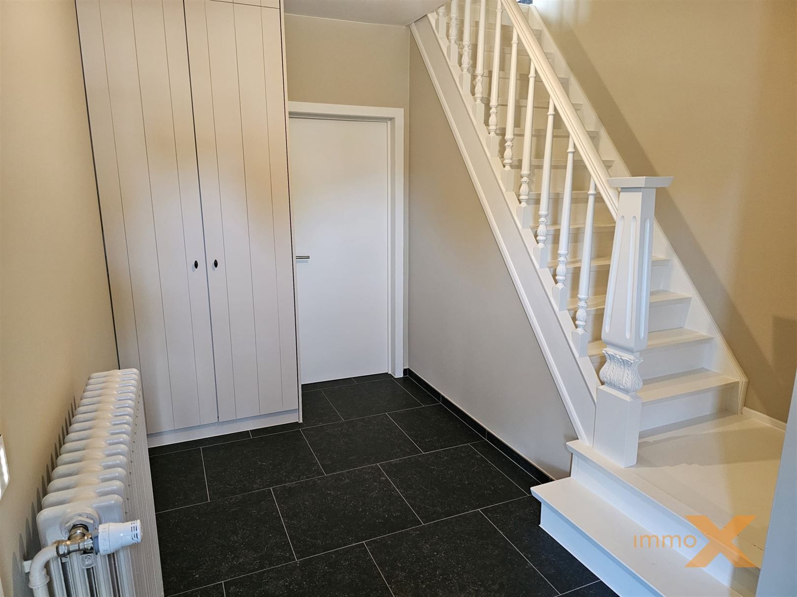 GERENOVEERDE INSTAPKLARE WONING MET GARAGE foto 7