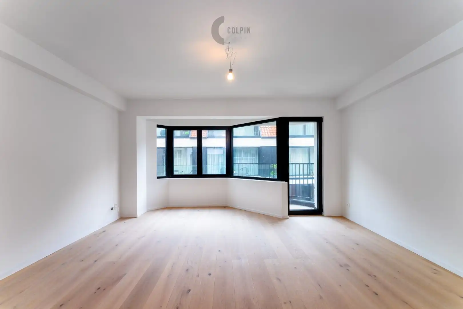Instapklaar appartement vlakbij de Zeedijk van Knokke-Heist foto 3