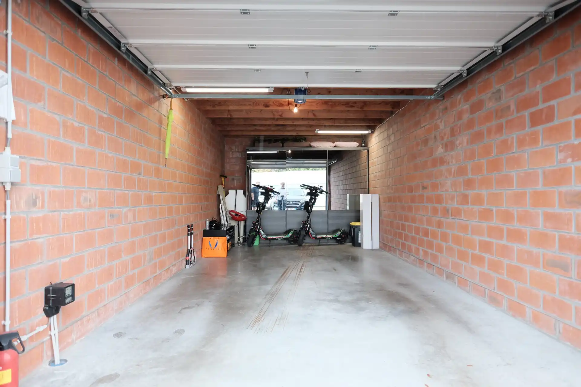Instapklaar appartement met terras en parkeerplaats – ideale belegging in Izegem foto 14