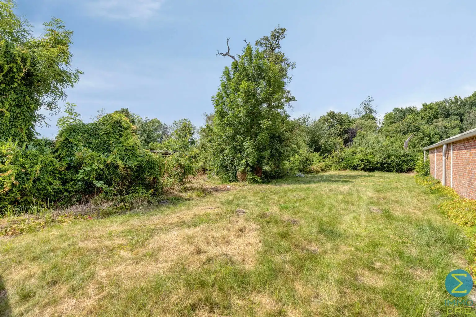 Nabij groene omgeving gelegen te renoveren woning op 567m² foto 18