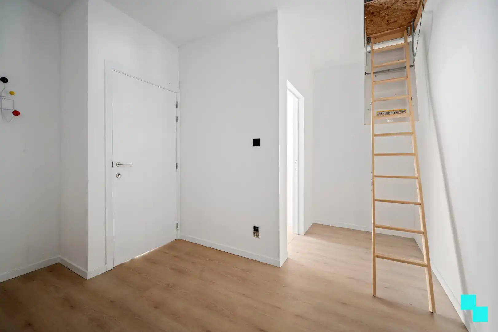 Volledig gerenoveerd appartement in loftstijl - centrum Menen foto 9