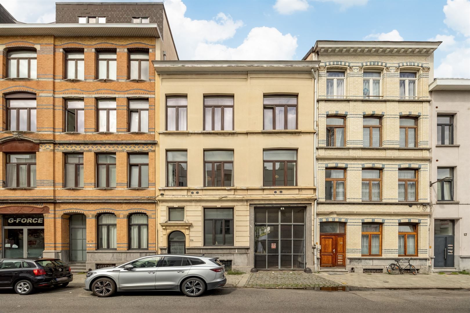 Gerenoveerd appartement met terras foto 17