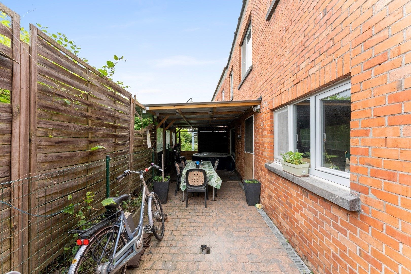 Gelijkvloers appartement met 3 slaapkamers en private parking  foto 9