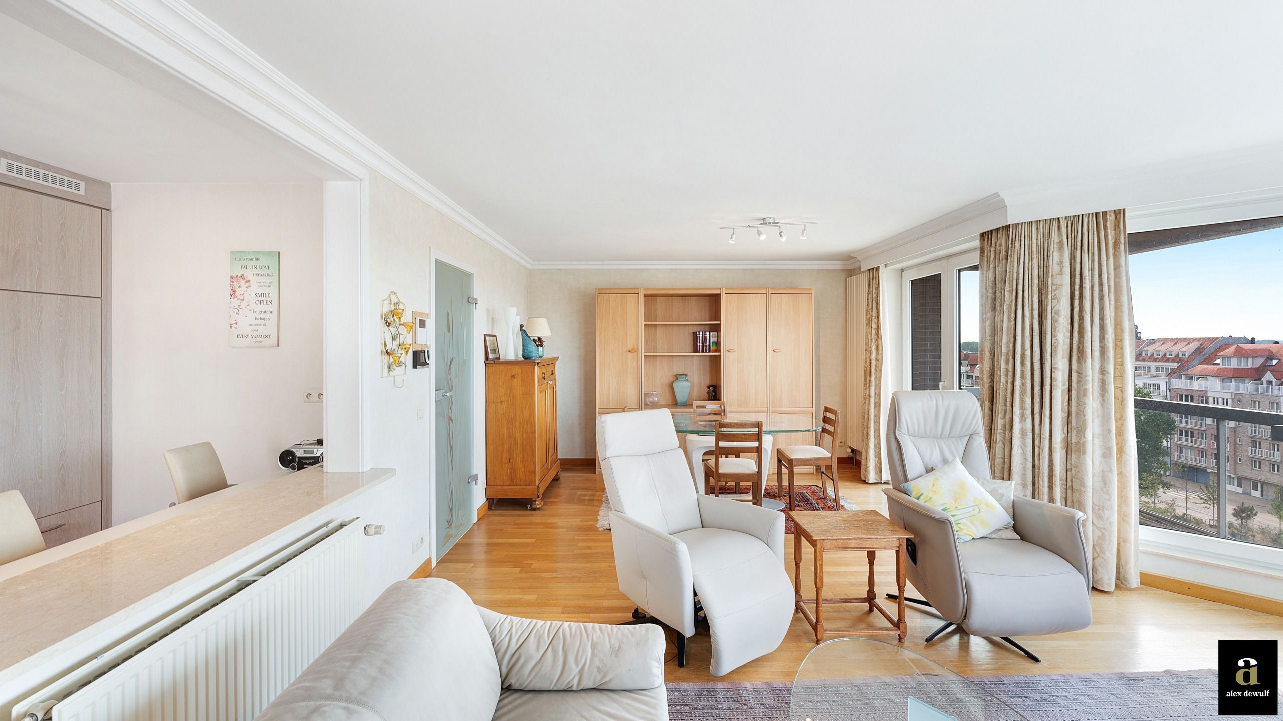 Lichtrijk hoekappartement met panoramisch zicht in Heist [Graaf d'Ursellaan]. foto 11