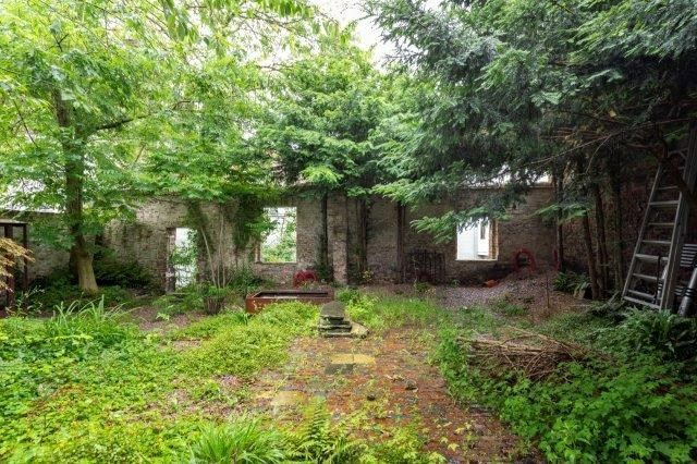 Grondig vernieuwde woning met horecazaak, vergunde B&B, ruime woonst en tuin met zicht op het water in hartje Brugge. foto 6