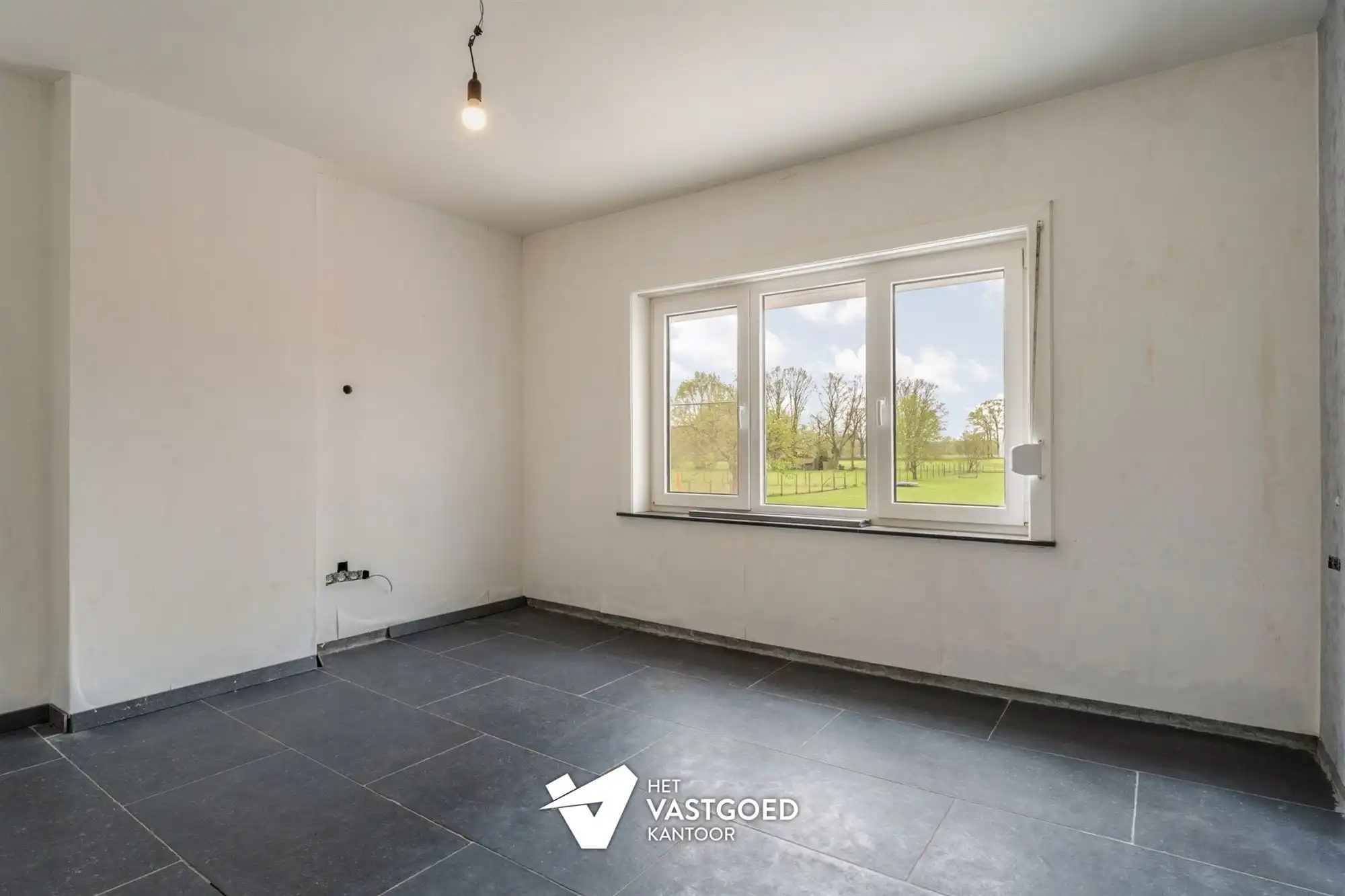 WONING MET POTENTIEEL (154M²) MET 3 SLAAPKAMERS EN PRACHTIGE TUIN TE MEERHOUT foto 18