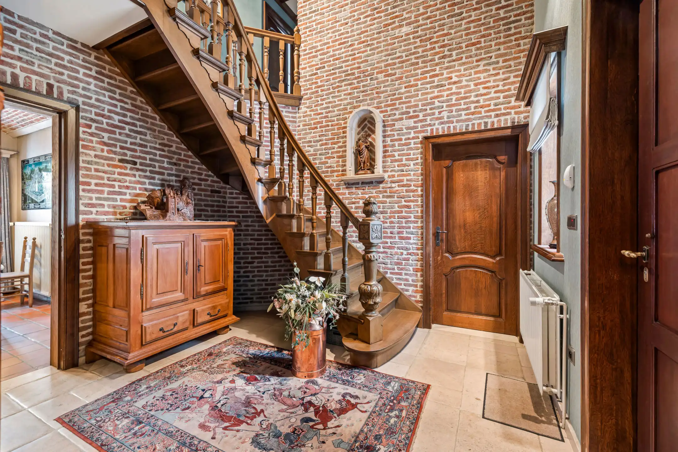 Statige villa 4 (5) slpk met grote tuin foto 5