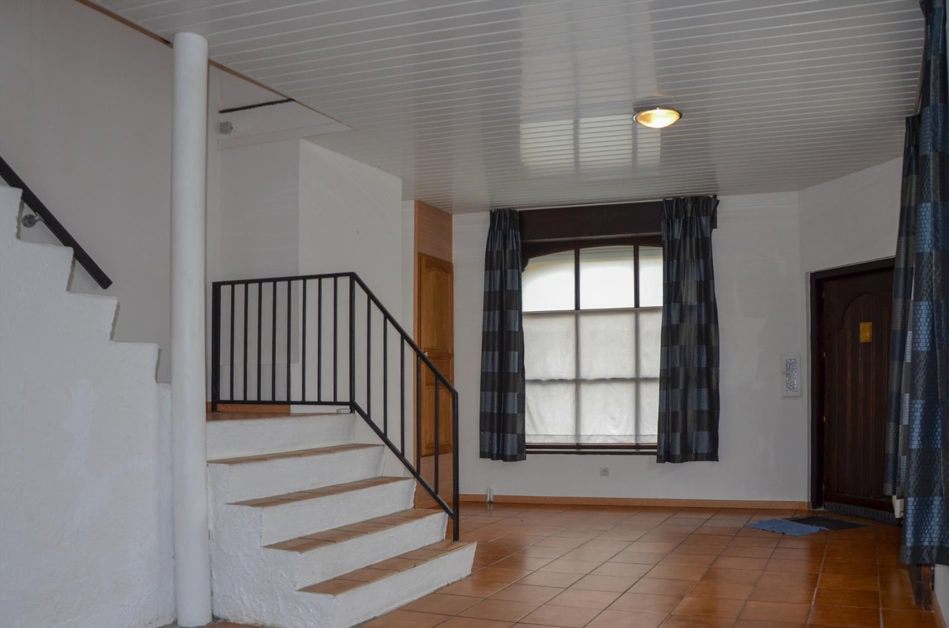 Hoekwoning met 2 slaapkamers en koertje. foto 9