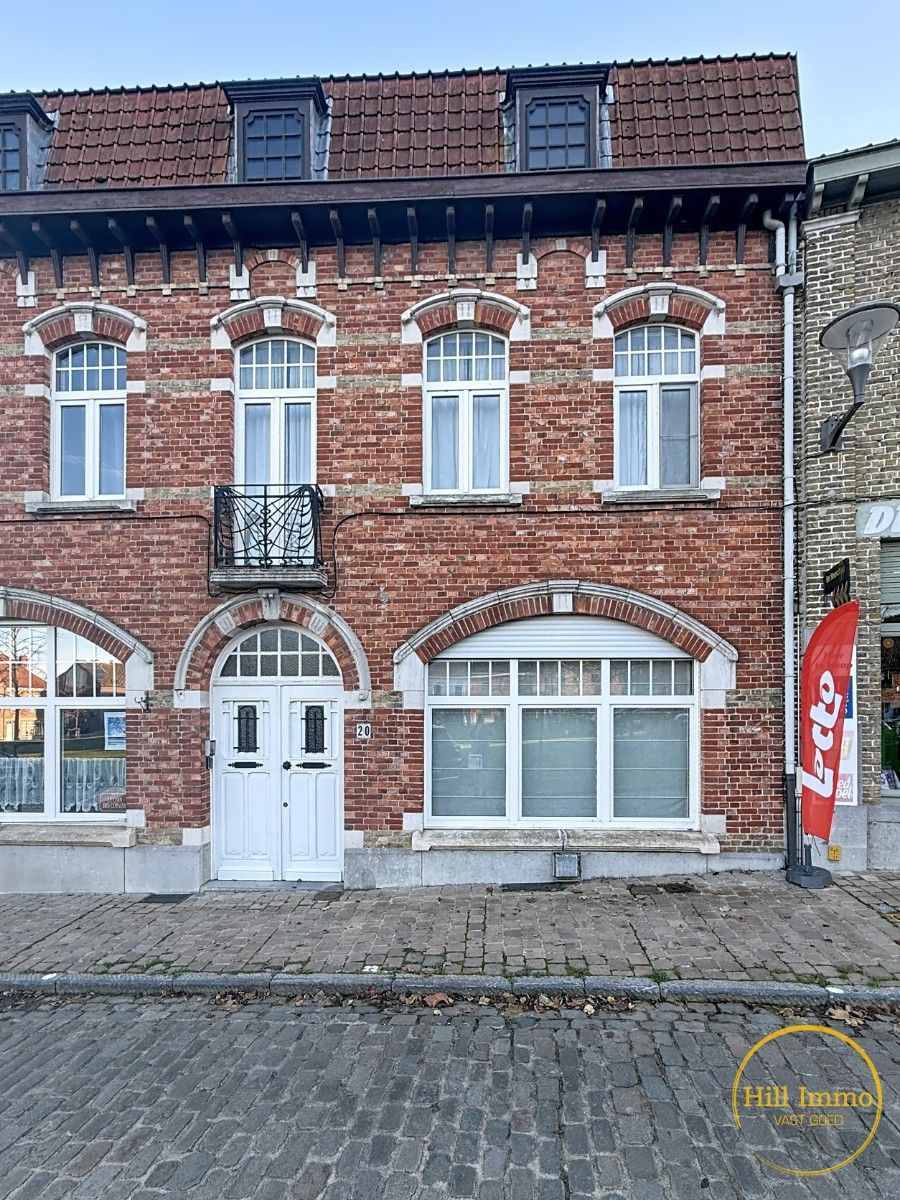 Te huur: Charmante rijwoning met authentieke gevel in het centrum van Kemmel (Heuvelland) foto 3