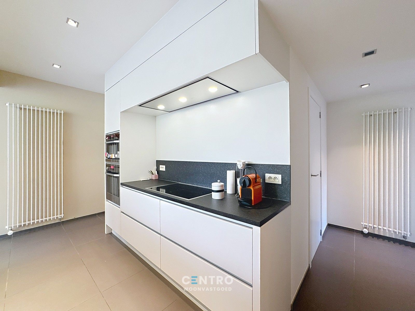 Karaktervolle villa met 5 slpks, praktijkruime en ZUIDgerichte tuin in 't Motje! foto 13