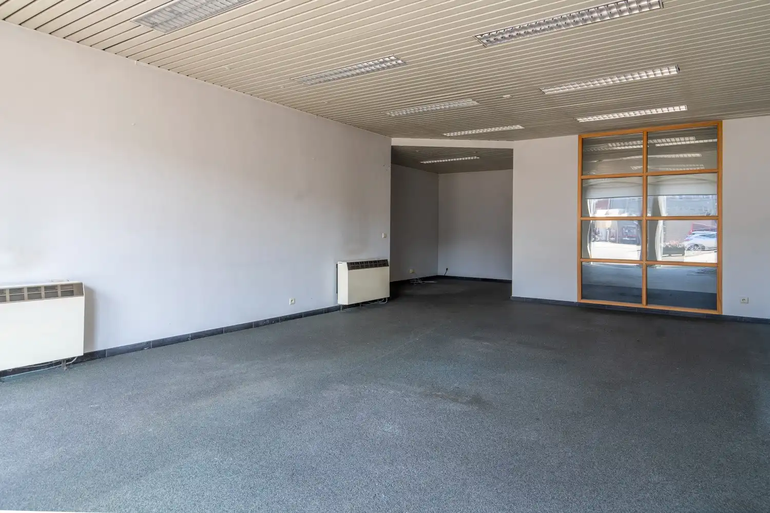 HANDELSRUIMTE CENTRUM VEURNE foto 2