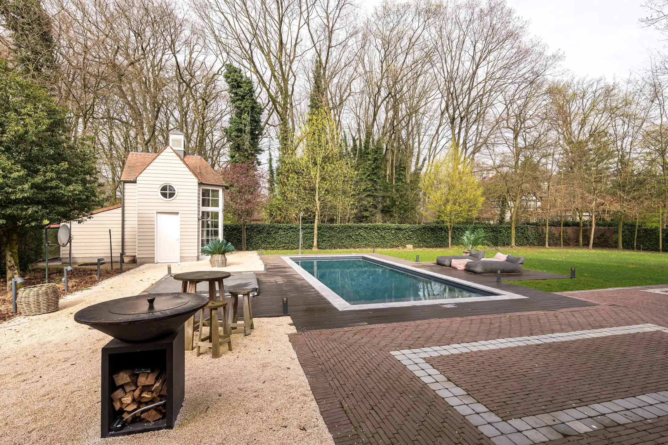 Rietgedekte villa op 2.000 m² met zwembad foto 27