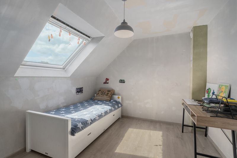 Half open bebouwing met 5 slaapkamers! Topligging! foto 12
