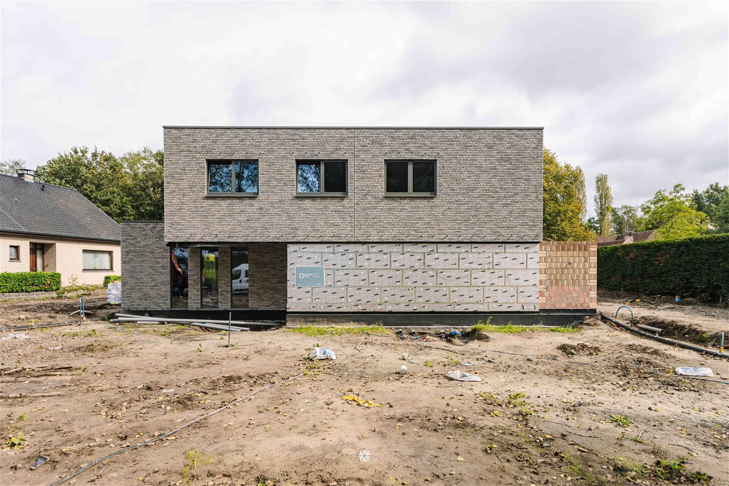 Hoogwaardig afgewerkte koppelvilla in de groene rand van Sint-Niklaas foto 8