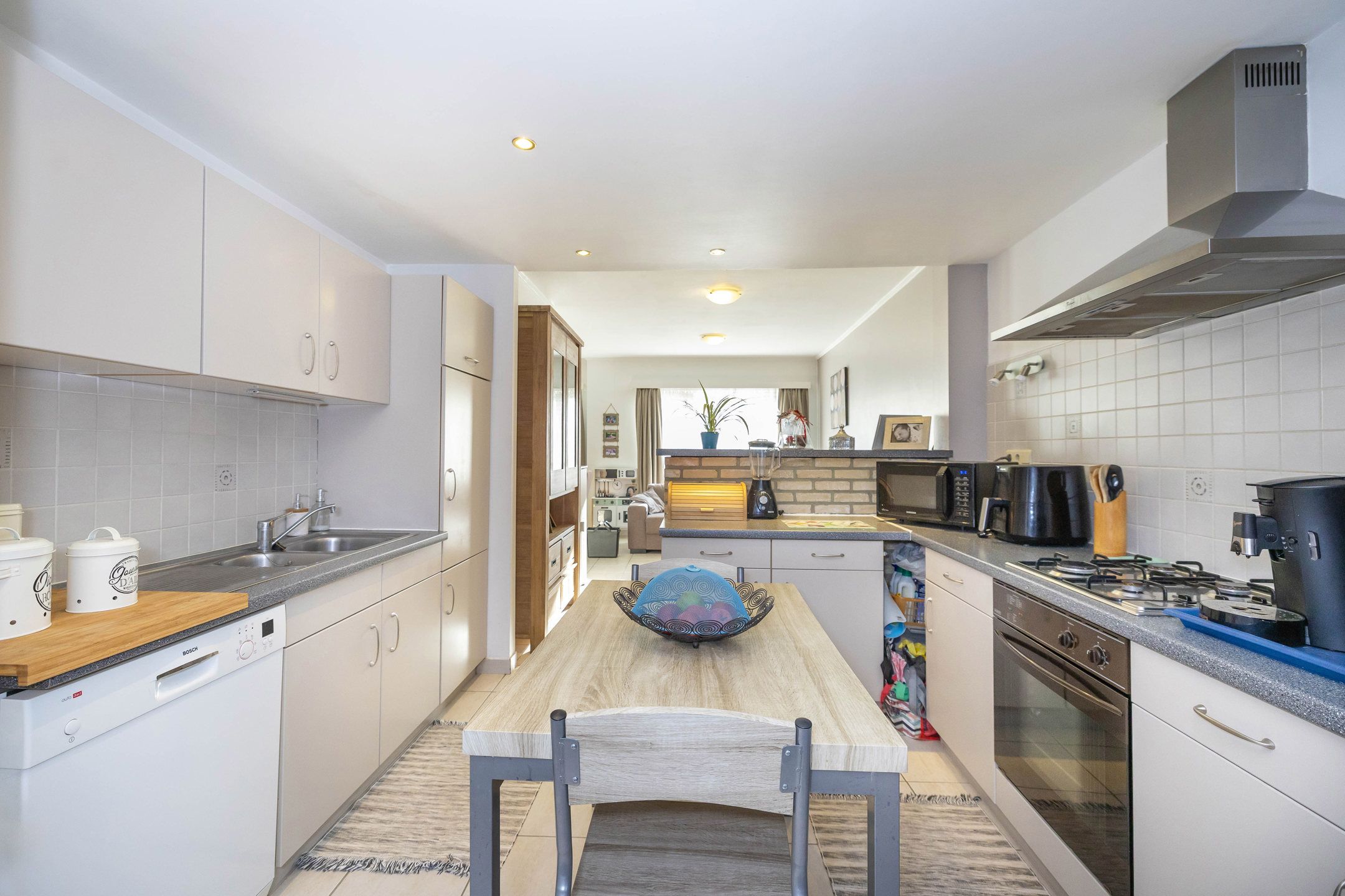 Begane grond 1 kamer van ± 74 m² foto 6