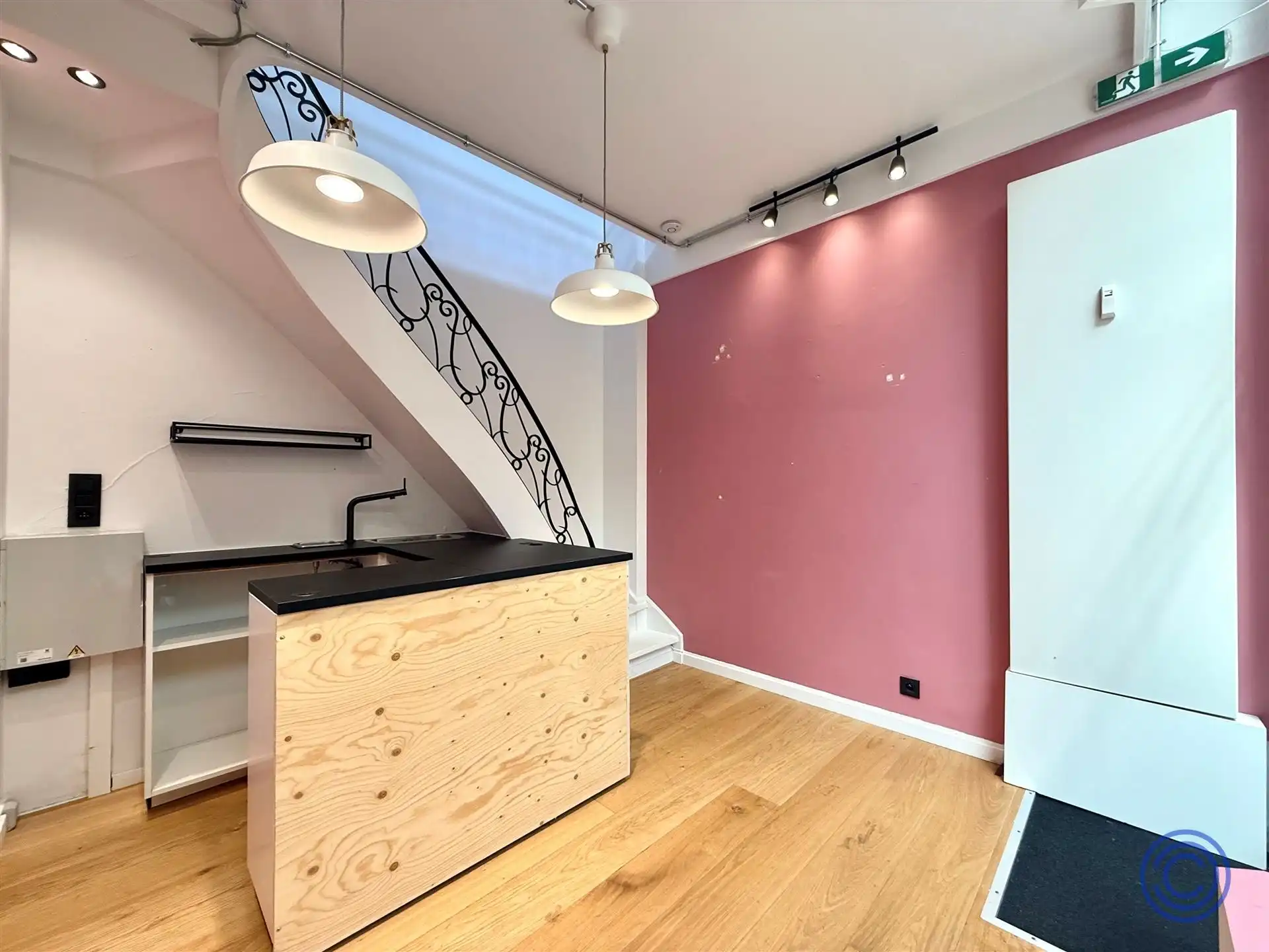 Instapklaar handelspand in Nieuwe Gaanderij! foto 2