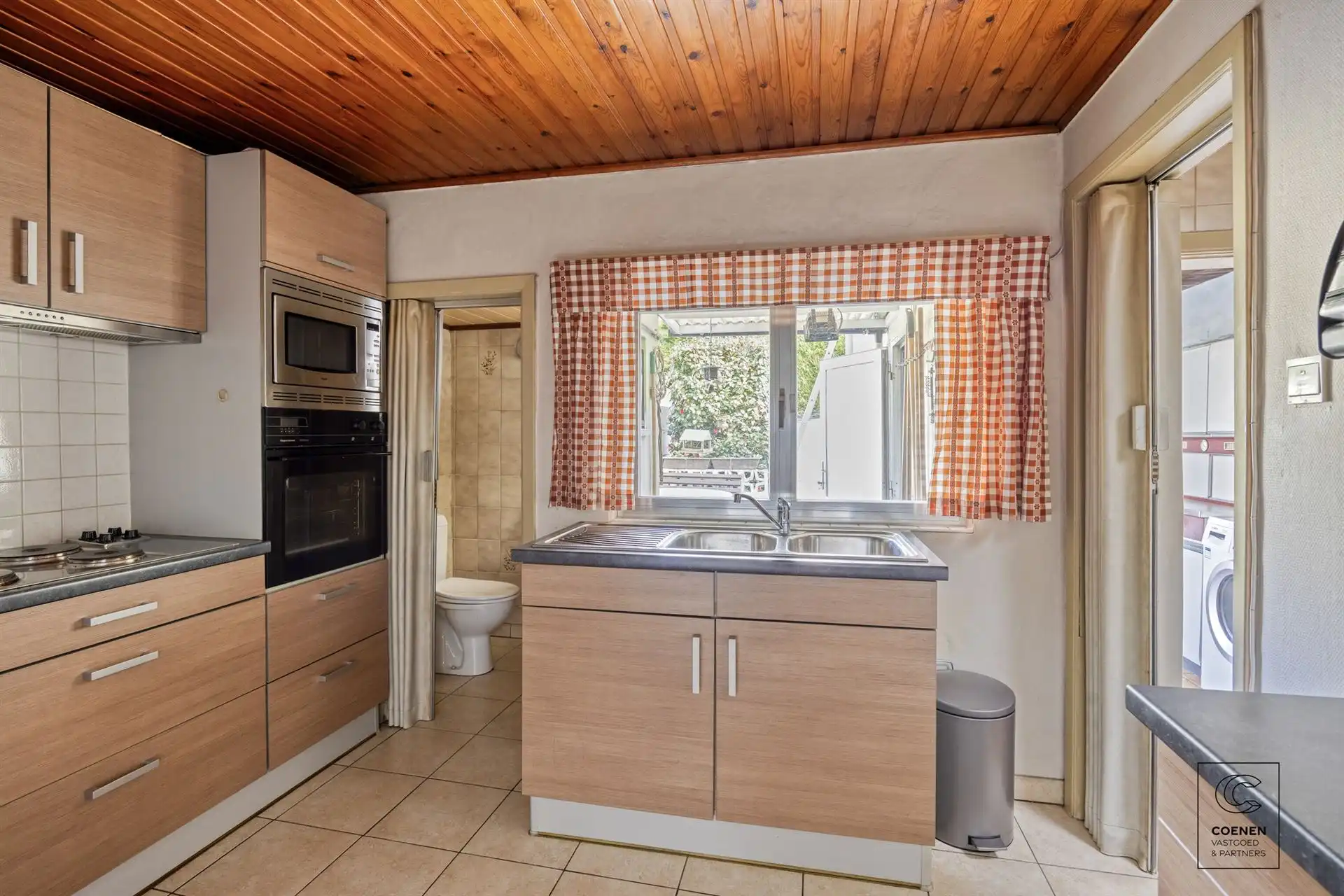 Verrassend ruime woning met bew opp van 162 m² op toplocatie foto 9