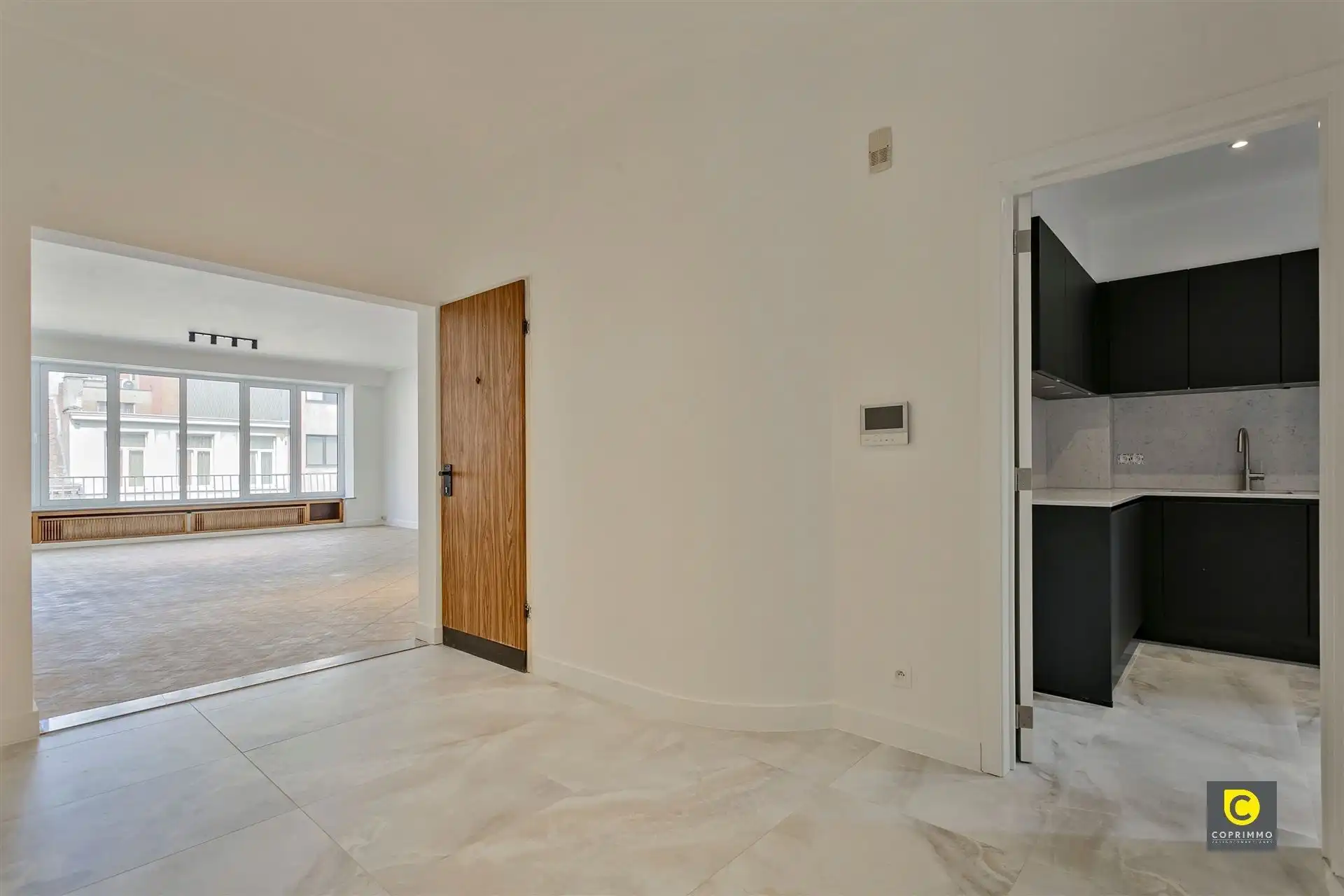 Ruim, recent gerenoveerd 3 slpk app te Diamantwijk! foto 4