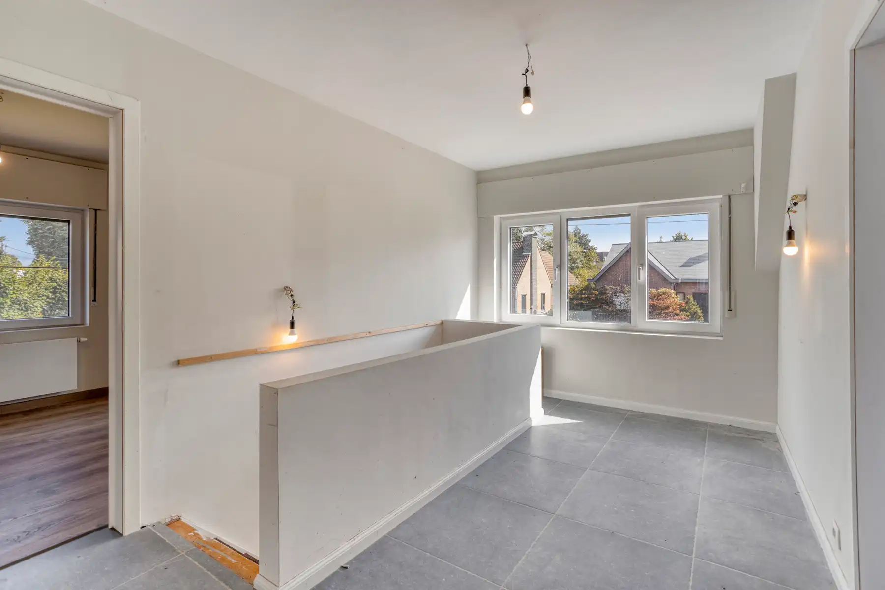 Ruime, energiezuinige gezinswoning met prachtige tuin foto 14