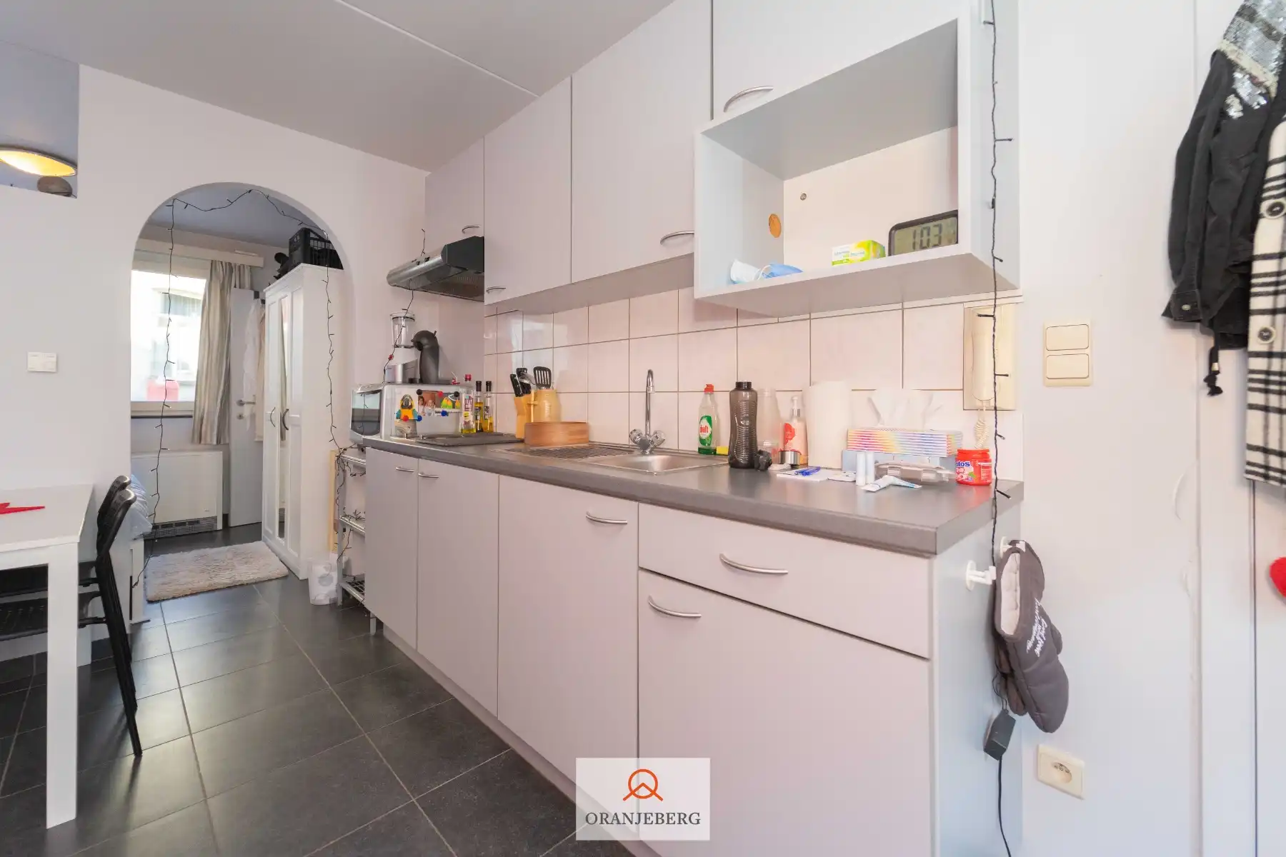 Modern 1- slpk appartement vlakbij Sint-Pietersplein foto 2