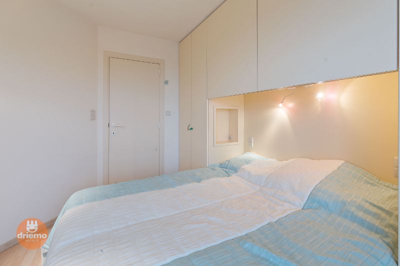 LUXUEUS APPARTEMENT MET TWEE SLAAPKAMERS OP DE ZEEDIJK foto 10