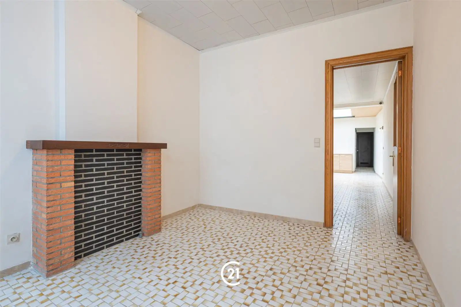 Instapklare woning in het centrum van Zottegem! foto 3