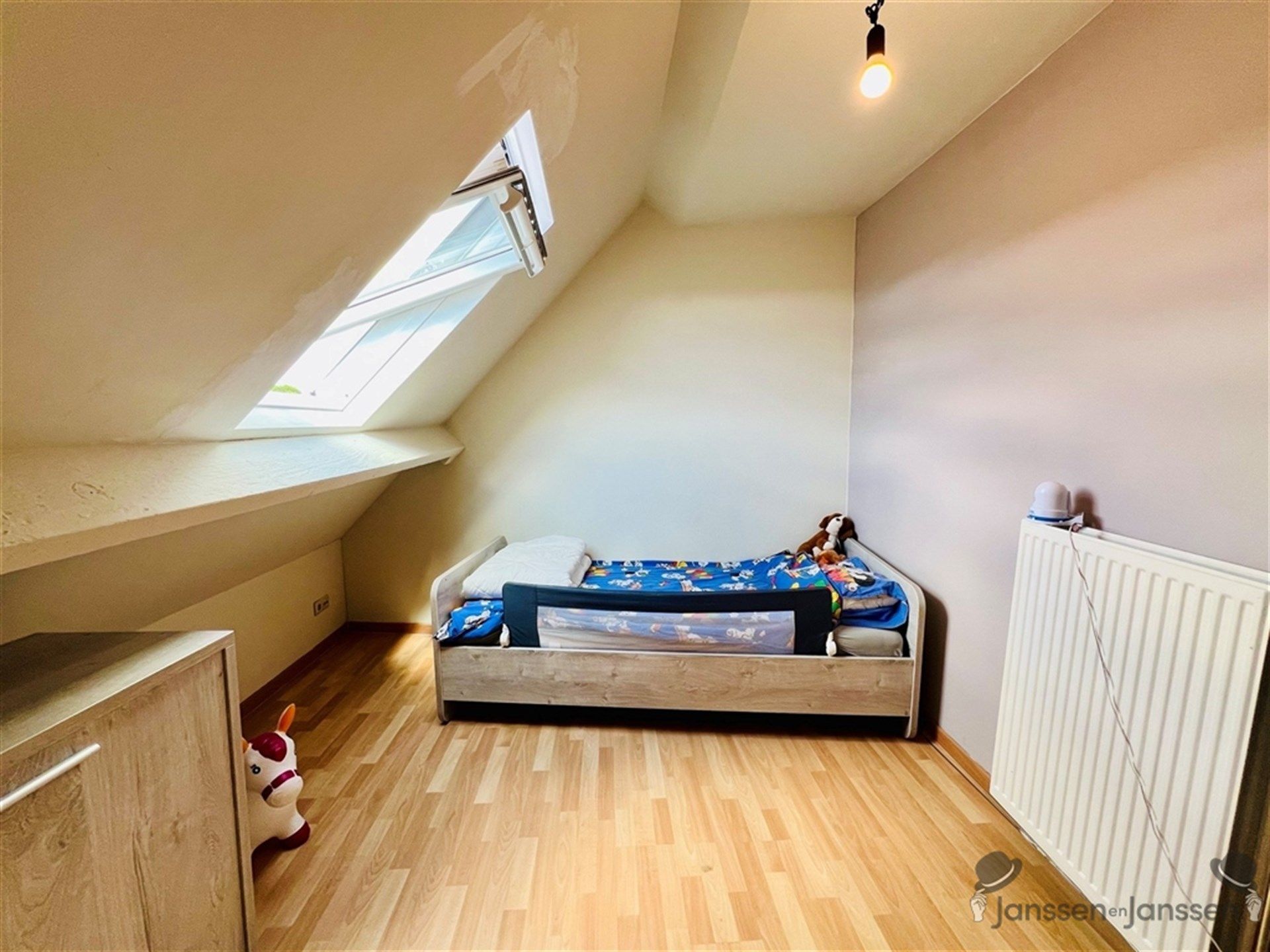 Gezellige woning met 4 slpk en tuin foto 9